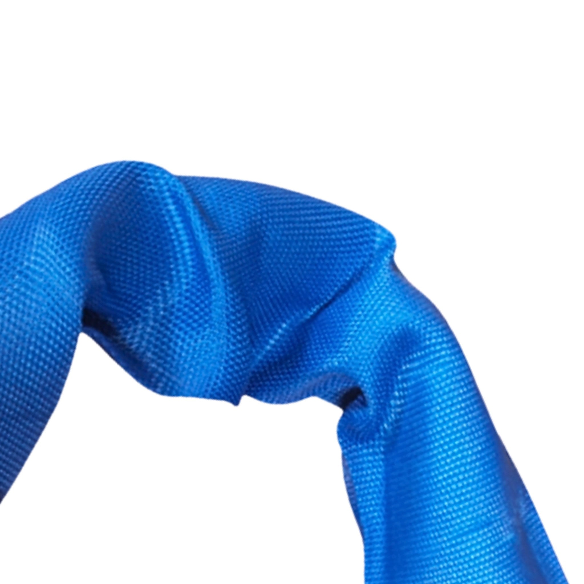 Close-up of polyester cover on a blue round lifting sling