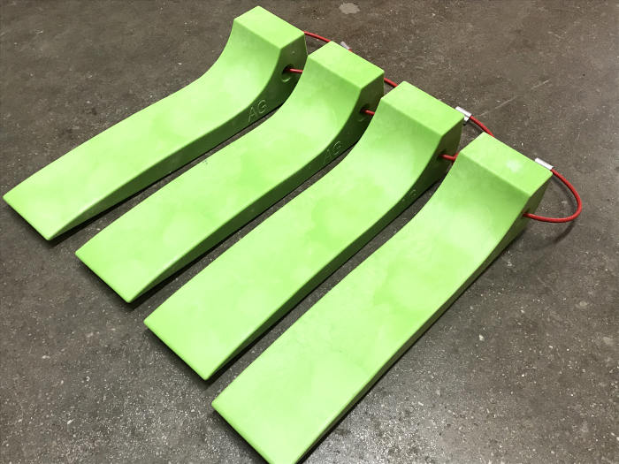 Green Car carrier tire skates